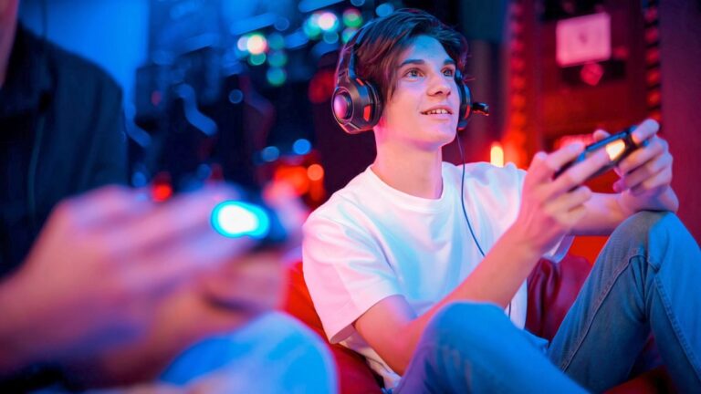 El 58% de los gamers compra tanto como juega durante las rebajas