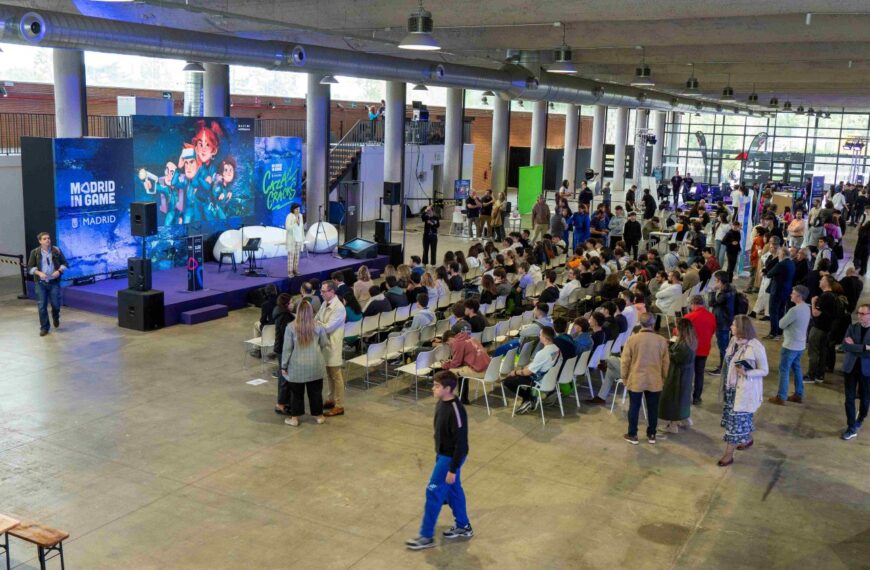 Madrid se consolida como referente educativo en videojuegos y muestra su oferta formativa en Cazacracks 2025