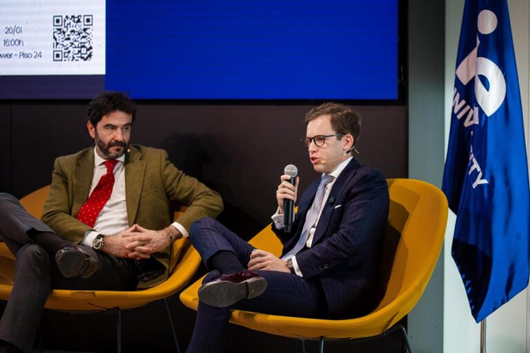 El prestigioso economista Diego García del Río participó junto a Néstor Camarillo, Senador de la República Méxicana, en una ponencia sobre inversión y economía en la prestigiosa IE University